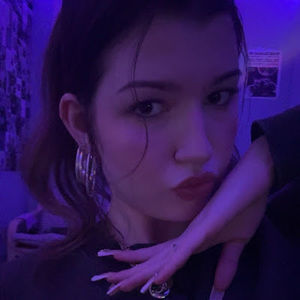 Meet your Posher, Viktoria lili